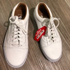 Unisex All white Vans